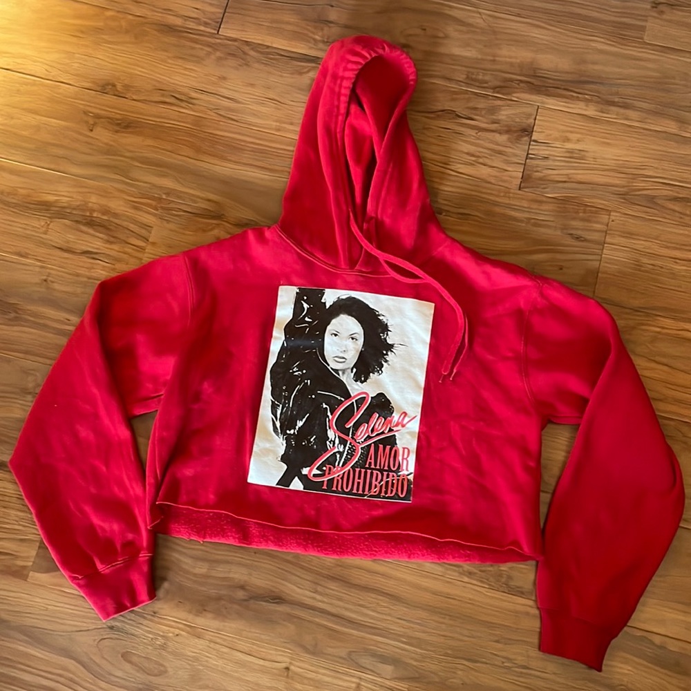 SELENA AMOR PROHIBIDO CROP HOODIE SIZE M